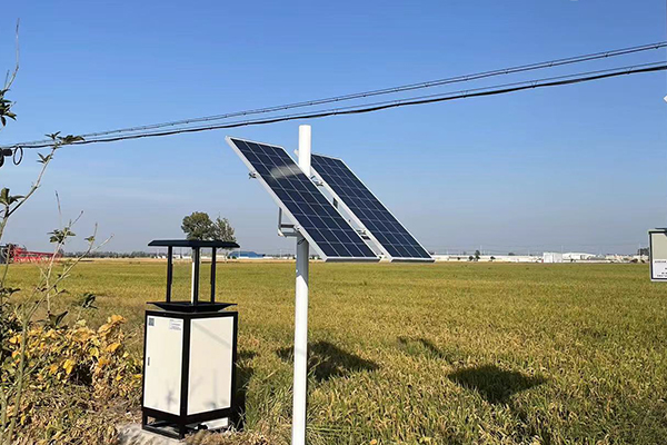 遠(yuǎn)程拍照式蟲(chóng)情測(cè)報(bào)燈圖片3 遠(yuǎn)程拍照式蟲(chóng)情測(cè)報(bào)燈圖片3