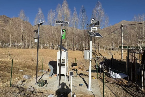 全自動(dòng)氣象監(jiān)測(cè)站圖片3 全自動(dòng)氣象監(jiān)測(cè)站圖片3